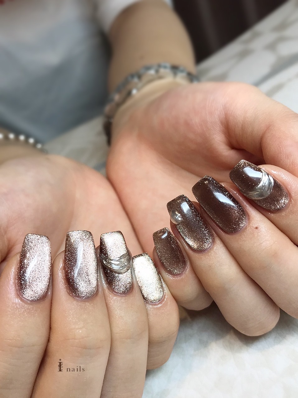 秋色 ブラウンマグネットネイル 恵比寿のネイルサロン アイネイルズ恵比寿2号店