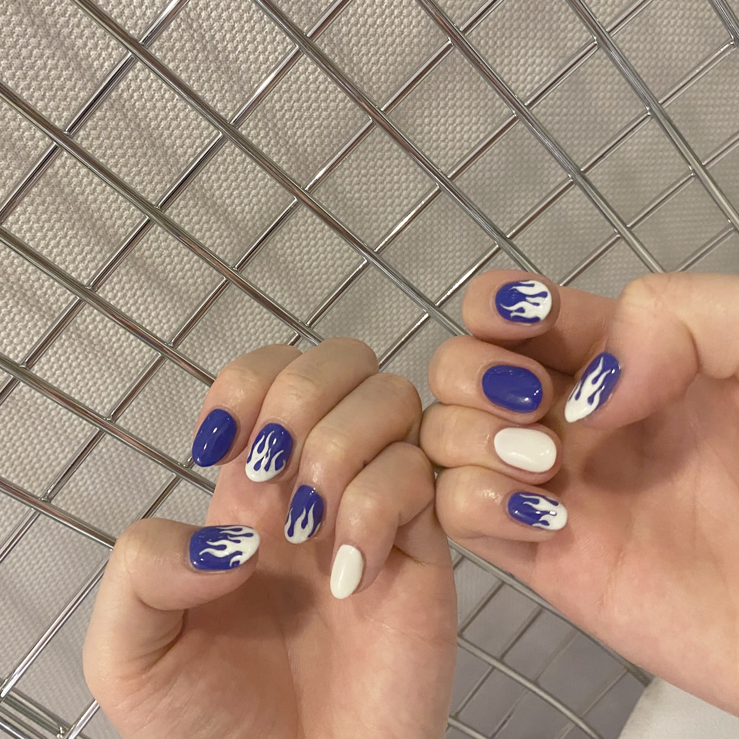手書きアートも可能です！ 恵比寿のネイルサロン【Jemiy nail】