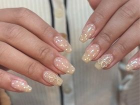 ホワイトドットネイル　【momo】
