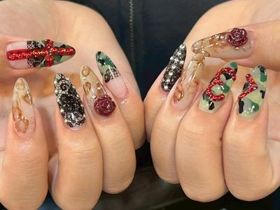 個性派クリスマスネイル【airi】