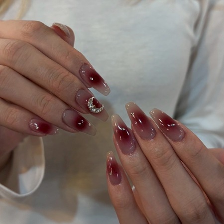 チークネイル【momo】のサムネイル