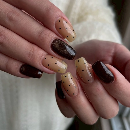 大人のドットネイル【yoko】のサムネイル