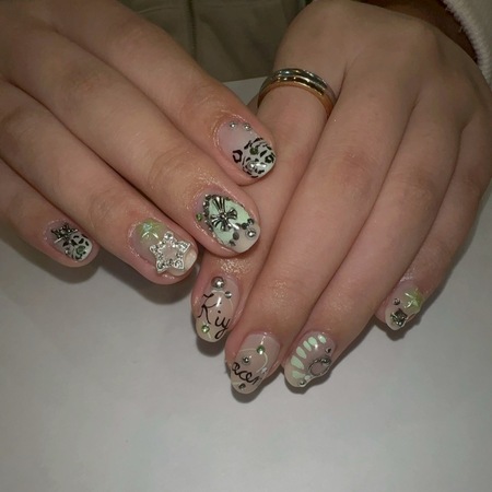 Y2Kネイル【yuna】のサムネイル