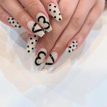 モノトーン【rina】のサムネイル