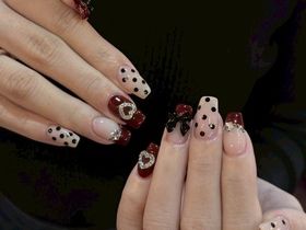 ボルドーネイル【momo】