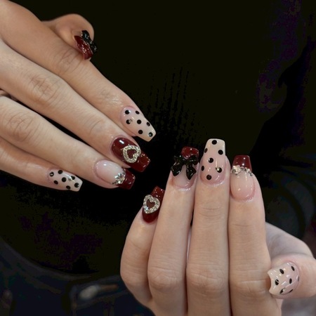 ボルドーネイル【momo】のサムネイル