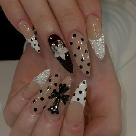 ドットネイル【yuna】のサムネイル