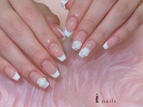 ホワイト薔薇ネイル【担当】Akiko