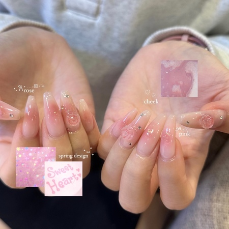 ちゅるちゅるチークネイル[担当]Ayumiのサムネイル
