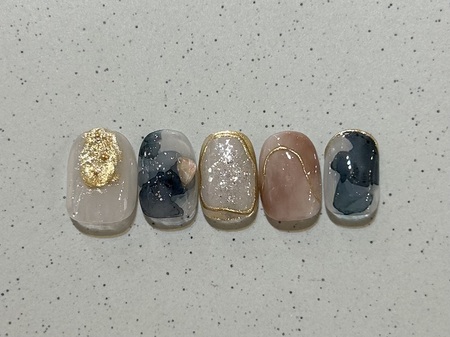 ゴールドニュアンス　担当【伊藤】のサムネイル