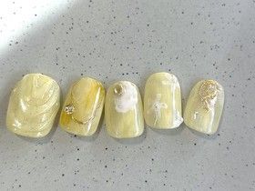 イエローゴールドニュアンス担当【SATO】