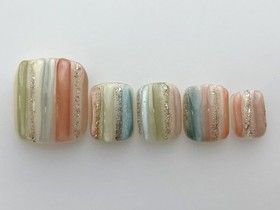 ストライプフットネイル　Hiiro