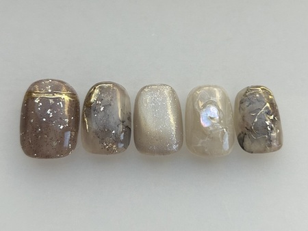 グレイッシュブラウン　Hiiroのサムネイル