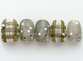 オリーブチェックネイル