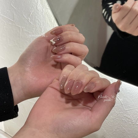 上品フラッシュネイル【担当】齋藤のサムネイル