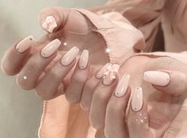 シンプルピンクネイル