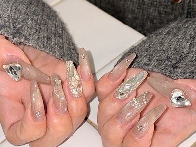 キラキラ埋め尽くしネイル【担当】榎本