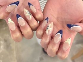 ドットフレンチお花ネイル【担当】宮田