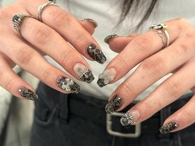 クロム×レース ¥10550 【担当 下田】