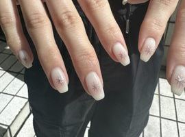 キラキラチークネイル