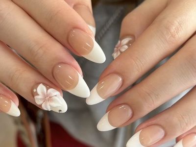 フレンチお花ネイル【担当】NISHIYAMA