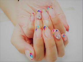 カラフルフレンチネイル