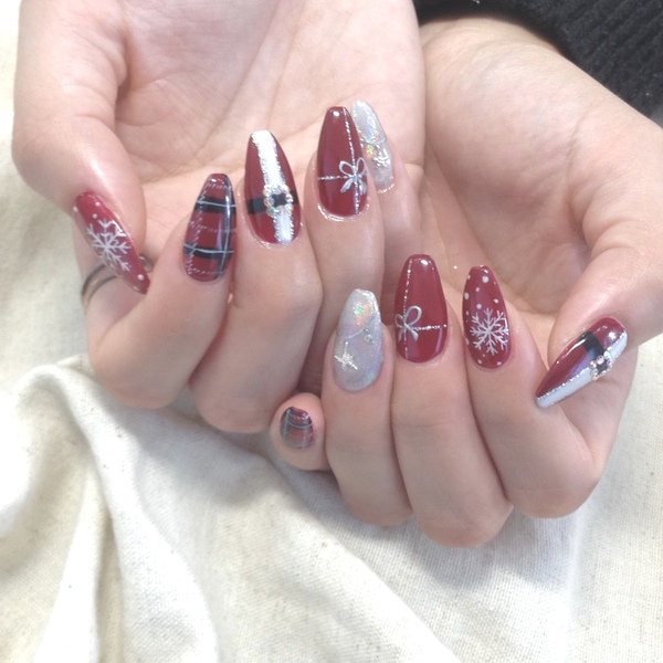 クリスマスネイル オフなし2ｈ 横浜のネイルサロン アイネイルズ横浜店