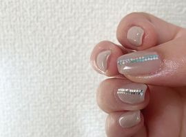 【キラキラホロラインネイル】