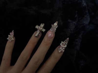 【ギャル×キティーちゃんネイル】