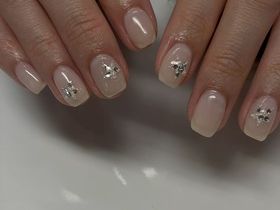 ［スタースタッズネイル］