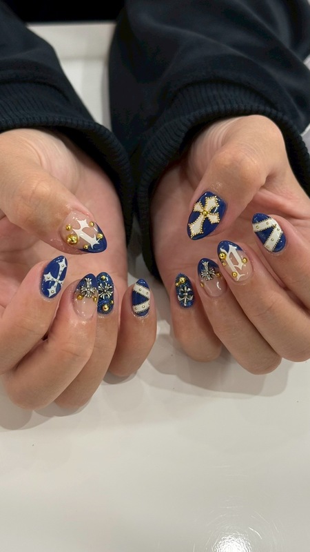 【ブルークロムネイル】のサムネイル