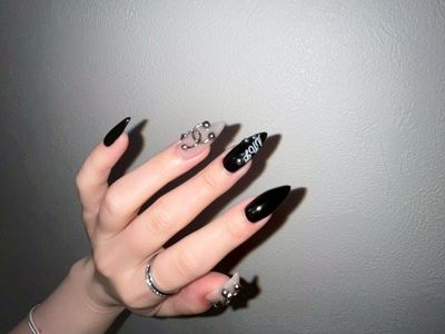 【ピアスネイル】