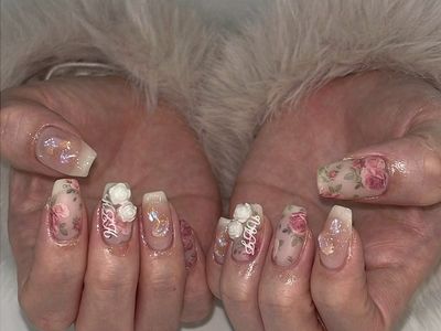 【花柄ネイル】