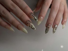 【タトゥーフレンチネイル】