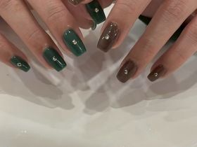 【バイカラーネイル】