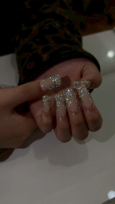 【オーロラビジューネイル】のサムネイル