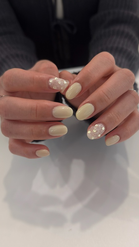 レモン×キラキラネイルのサムネイル