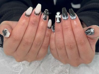 モノクロクロムネイル