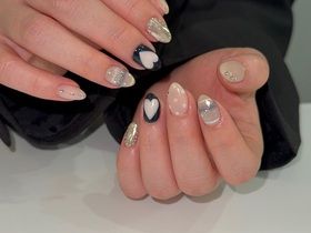 heartモチーフネイル