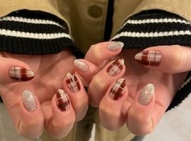 ボルドーチェックネイル