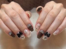 キラキラワンホンネイル