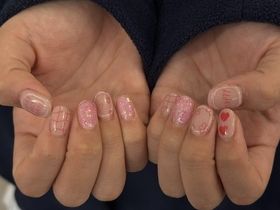ガーリー色鉛筆ネイル【担当】出井