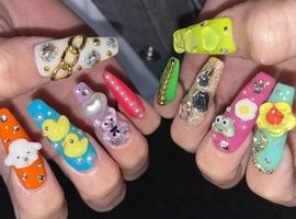 おもちゃ箱ネイル