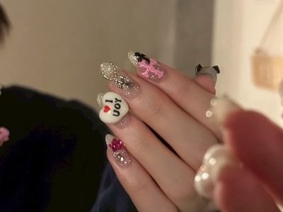 キラキラパーツネイル【担当】出井