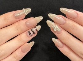 ちゅるんネイル