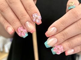 ハイビスカスネイル