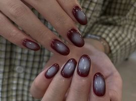 ニュアンスチークネイル
