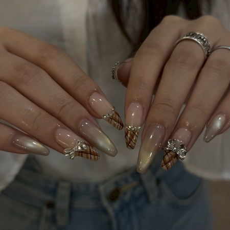 マグネットチェックネイル【担当】出井のサムネイル