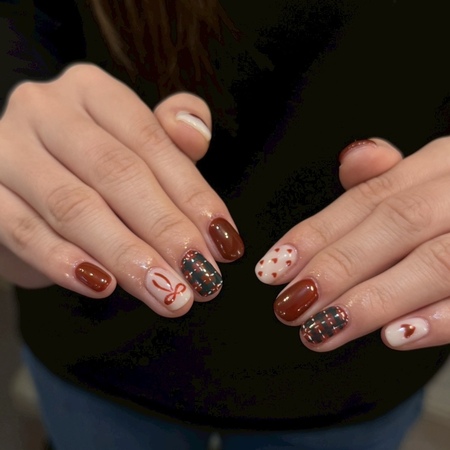 リボンチェッククリスマスネイル【担当】出井のサムネイル