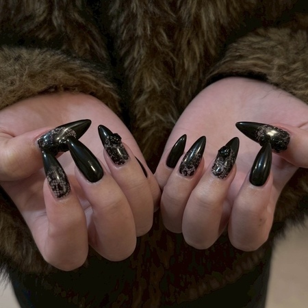 ブラックレースネイル【担当】北のサムネイル